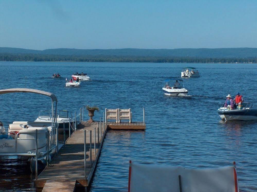 Sands On Golden Lake Экстерьер фото